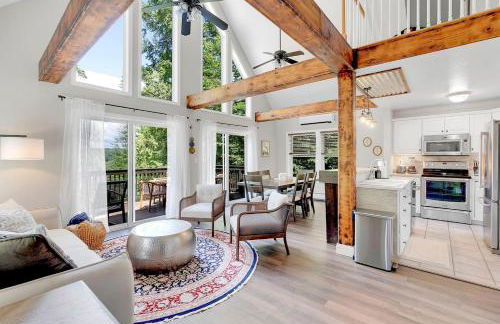 Waterfront Access with Kayaks Private Deck and a Firepit - Photo 2