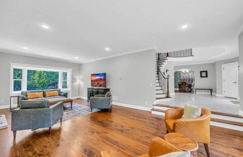 The Wexford French Chateau w Pool - Photo 33