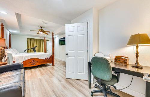 Spacious Family Home with Fenced Yard in DFW Area - Foto 11