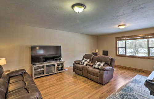 Columbia Falls Private Retreat Pool Table and Deck! - Foto 6