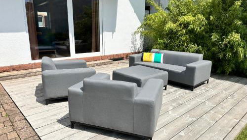 Ferienhaus Wein & Wald mit Gartensauna, eigenem Garten, Landau Pfalz - Foto 3, Garden, Garden view