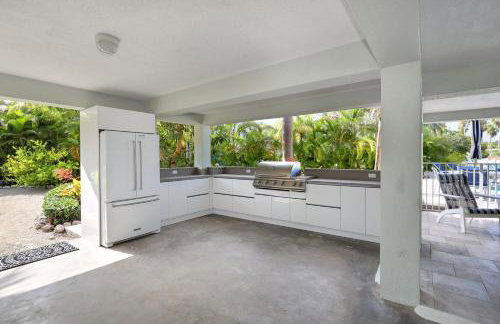 Waterfront Luxury Home With Pool And Boat Dock 3 Bedroom Home by RedAwning - Foto 17