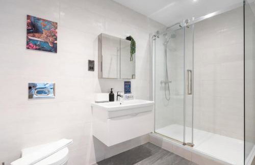 Modern 2 Bedroom 2 Bathroom Apartment With Balcony Near Shoreditch Sleeps 6 - Foto 5