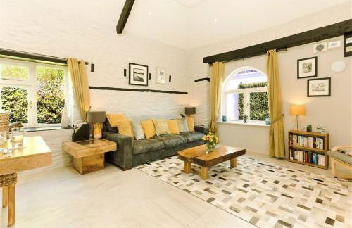 The Coach House - Photo 5