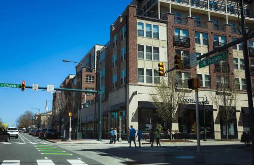 4 Minutes to UNC - 7 Minutes to Carrboro - En-Suite Bathrooms - Foto 43