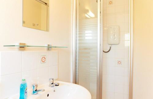 Finest Retreats - Meadow View - Photo 14