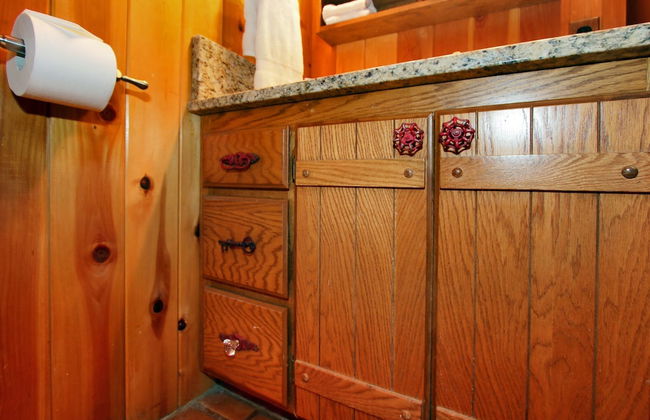 Log Cabin on the Stream - Photo 25