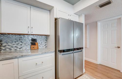 Beachfront Condo with Pool in Redington Shores - Foto 13