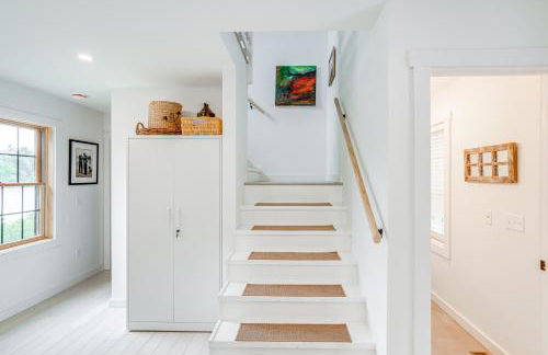 Lakefront Hinsdale Home about 10 Mi to Pittsfield! - Photo 13