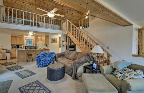 Lakefront Home with Seasonal Dock - 2 Mi to Skiing! - Foto 6