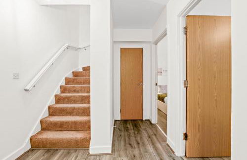 Modern 3-Bed Penthouse with Terrace & Gym, Near Canary Wharf, Weekly deals - Foto 28