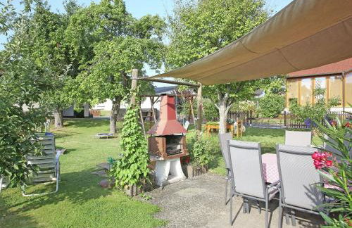 Apartment with terrace and pool in the garden - Foto 14