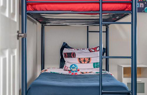 4BR w Heated Pool near Disney & Lake - Sleeps 10 - Foto 37