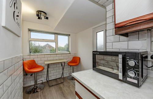 The Comfy Contractors Resort, Free Private Parking & Wifi, 7 beds - Foto 32