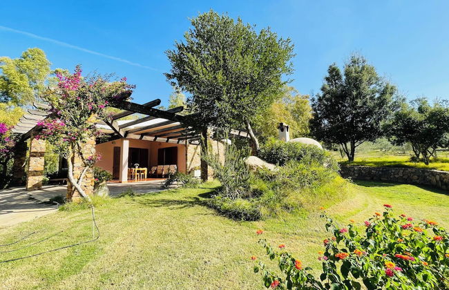 Quiet and Relaxing, Surrounded by Greenery a few Kilometers From the sea - Foto 1