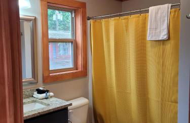 Charming Downtown Bryson City SkyLoft Studio 3 - Perfect for Couples - Foto 11