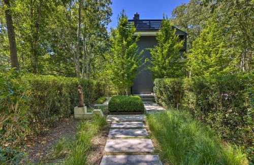 Unique Southampton Getaway with Rooftop Deck! - Foto 14