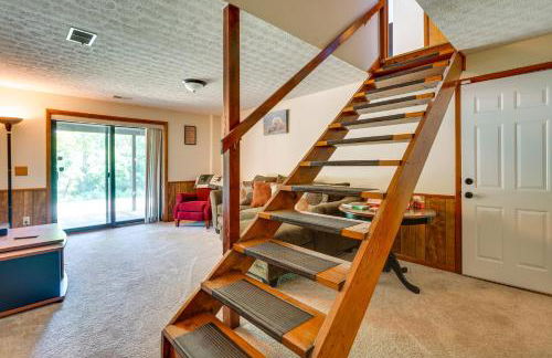 Cabin with Deck about 3 Mi to Apple Valley Lake! - Photo 9