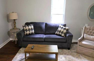 Pet Friendly Group Getaway with Grill and Deck - Foto 9