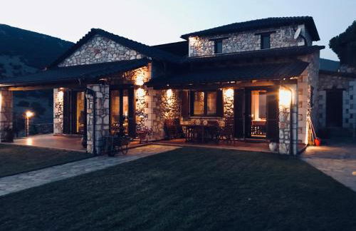 Petrines Villes Avramilias - Photo 40