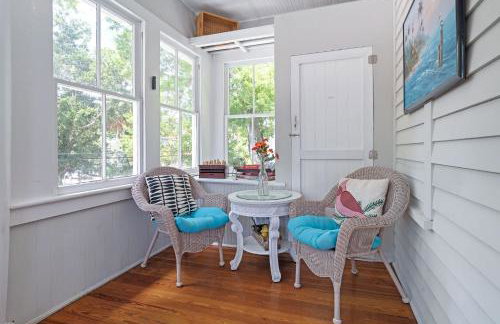 Old City Hideout l Historic l Walk to St George - Foto 13