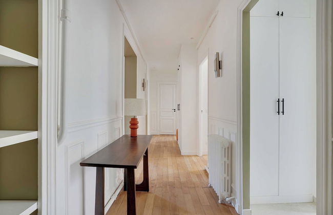 Elegance and Charm in the Chic Town of Neuilly - Foto 13