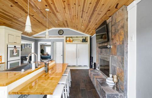 Sleeps 10, Indoor and Outdoor Theaters, Batting Cage, & Games! - Foto 15