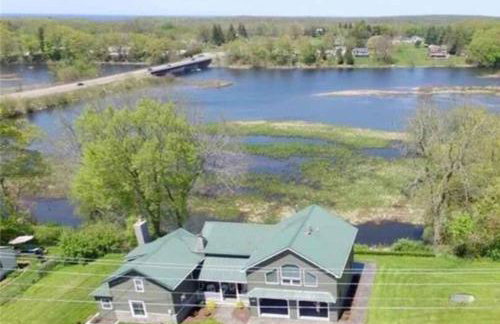 Salmon River View - Foto 1