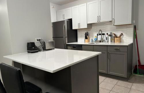 Cozy 2 bedroom condo by lakeshore - Foto 30