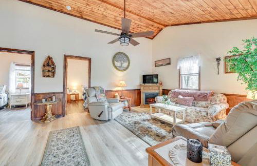 2 Mi to Lake Champlain Cabin with River Access! - Foto 4