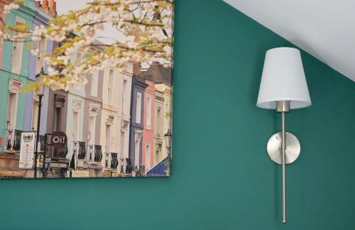 Modern 2-Bed Apartment - Near Train and Town - Parking Available - Foto 22