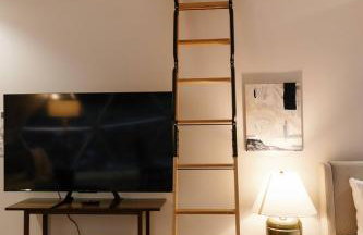 “Climber's Den” Rare Cliffside Stay w/ HotTub RRG - Foto 21