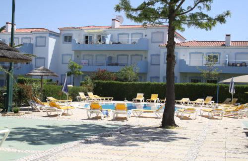 Pool View 2 bedroom 1st floor apartment, Oasis Parque near Alvor AT14 - Foto 22