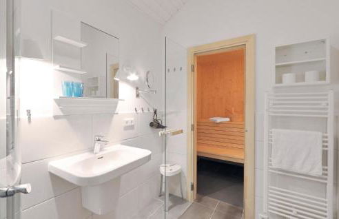 Amazing Home In Krems Iiwarderbrück - Foto 6