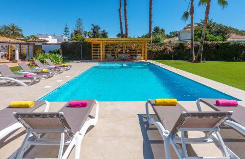 Villa Ramos by Villa Plus - Photo 10