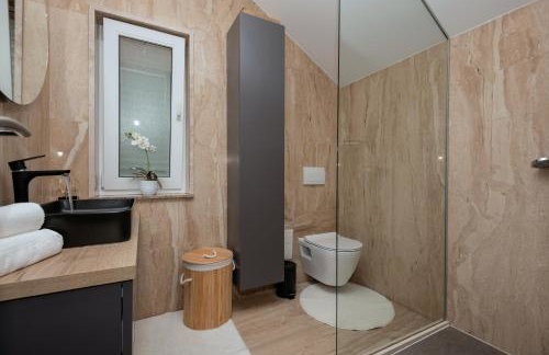 Luxury Lake-View Villa Karmen with Heated Pool, Private Spa & Sunset Terrace - Foto 61