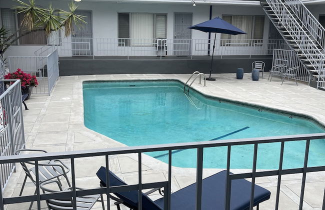 Hollywood Business Suites - Foto 28