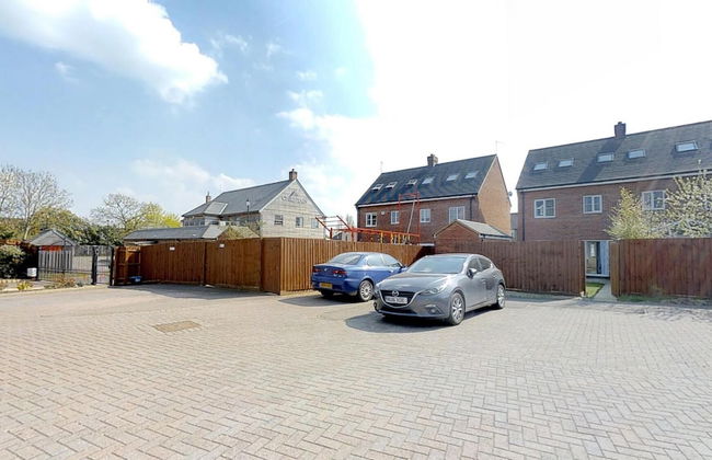 Stayzo - Cole Green Lane - Ideal for Your Next Staycation or Workcation Whole House With Wi-fi - Foto 7