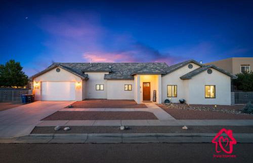 Fireside Oasis Retreat - An Irvie Home - Foto 68