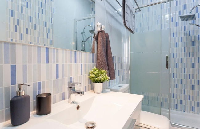 Sunny Urban Apt. Historic District - Sol - Photo 20