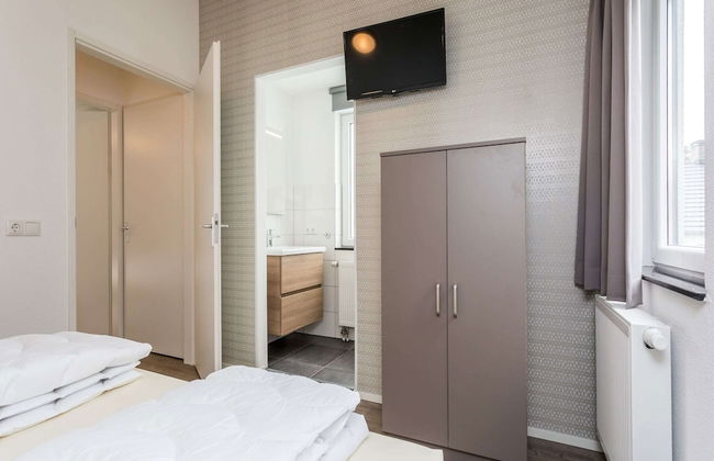 Modern Villa With Wellness in Limburg - Photo 2