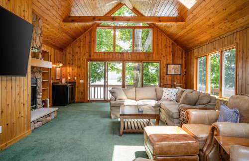 Lake house w/ indr pool and jacuzzi - Foto 4