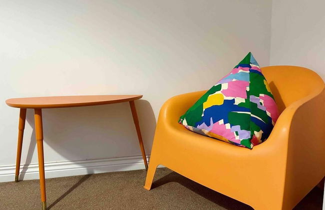 East London Apartment Near Station & Free Parking - Photo 2