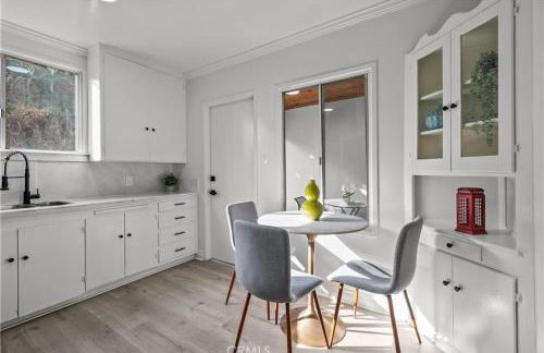 Fully Furnished 1-Bedroom - Foto 13