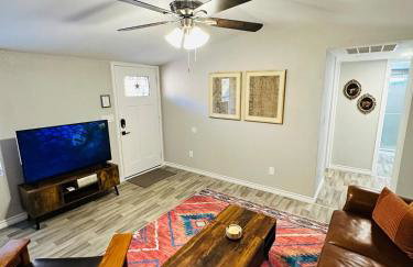 Golden Hour Getaway - Photo 8