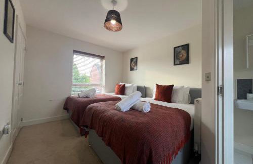 Great Ambience 3-Bedroom for Groups & Contractors - Photo 2