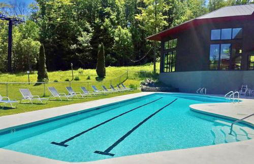 SunBear AC Pool Game Room Fireplace Hiking - Foto 3