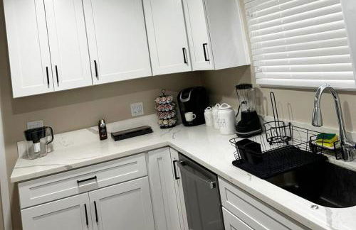 Modern Home Near Ontario Airport - Foto 4