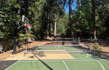 Modern Peaceful Nordic Cabin Near Lake with Pickleball-Basketball Court - Foto 46