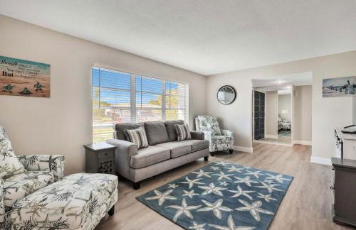 Relaxing canal front 2 BR pool home in North Port - Pineapple Way - Foto 6